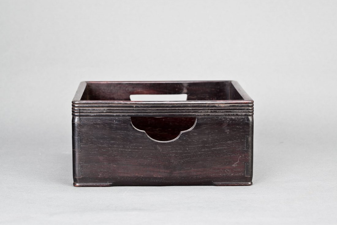 CHINESE ANTIQUE ZITAN SQUARE BOX: HAVING TWO LING ZHI SHAPE HANDLES , 6.75 X 6.75 X 3.25" H DB062