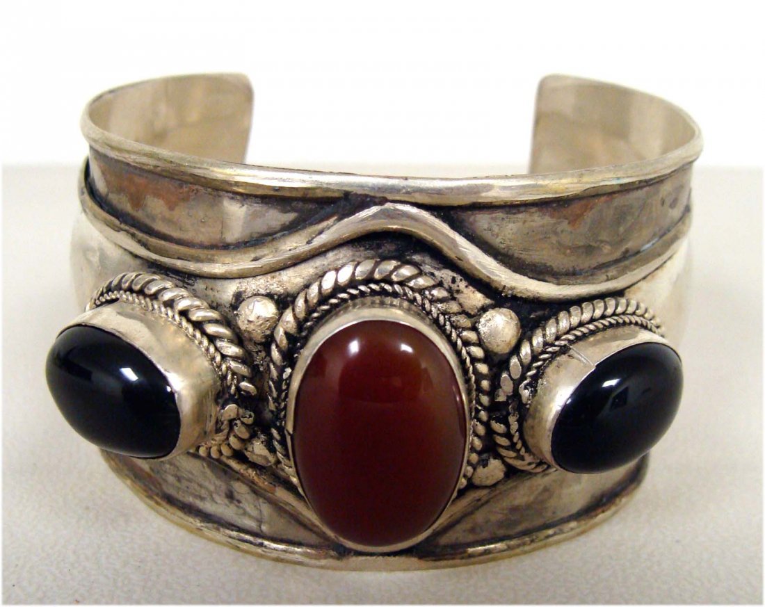 Nepal Tibetan Nickel Silver Bracelet: Three Large Brown & Black Cabachon stones set in etched nickel silver K4W3