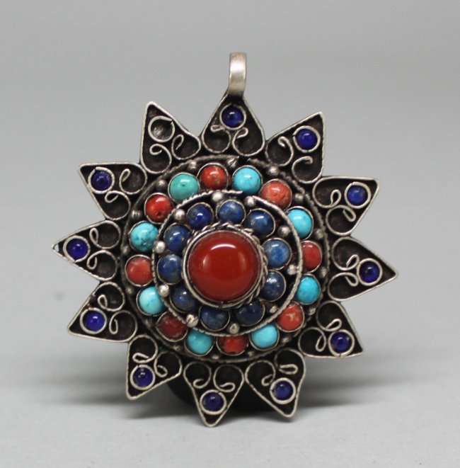 Nepal Filigree Silver Star Pendant w Lapis Beads: Dimensions: 2", TA30, K7W5