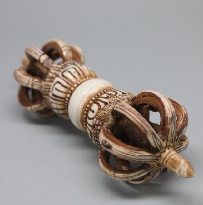 Nepal Oxbone Carved Sacred Ceremonial Thunderbolt Dorge - 2
