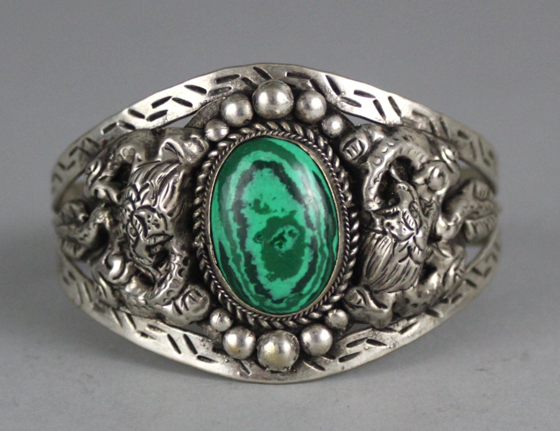 Nepal Silver and Turquoise Carved Bracelet: NA124, Dimensions: 2.5" to 2.75", K4W6