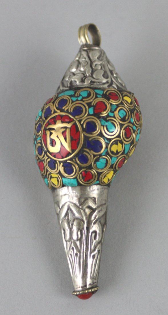 Nepalese Conch Shells Om Pendant Turquoise & Coral: Om means peace and tranquility, Dimensions: 4" x 1.75", NL49A, K3W6