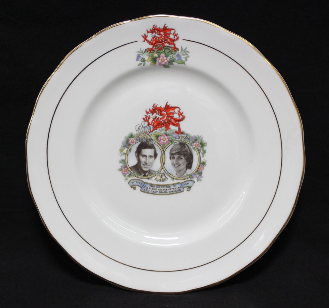 Royal Albert Bone China Prince Charles & Princess Diana: Dimensions: 7" diameter, wedding plate 1981, AL117, K15W
