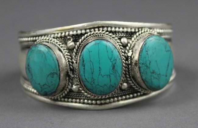 Tibetan Nepal Handmade Bracelet: Dimensions: 2.5", BR2, K4W7