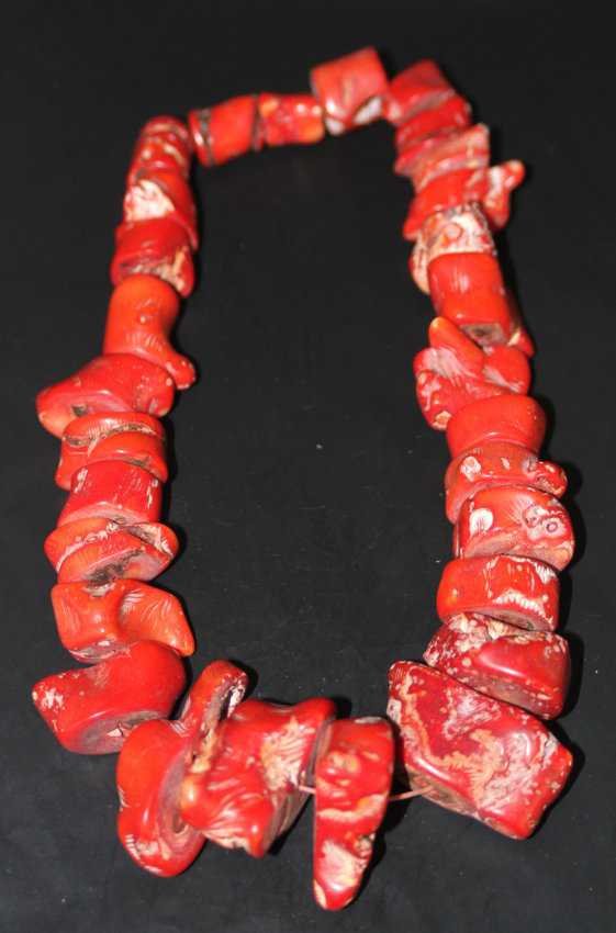Chinese Red Coral Large Nuggets Choker: Dimensions: 16", XU31