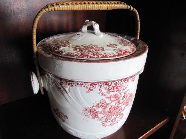 VICTORIAN PORCELAIN BEDROOM POT