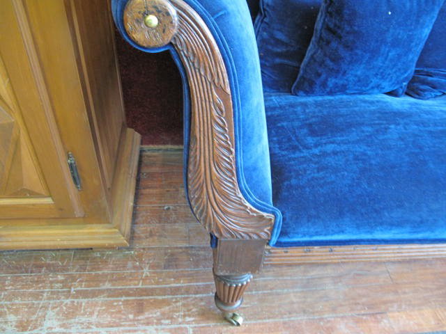 VICTORIAN CHAISE LONGUE , 86 inches long. - 2