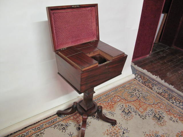 ANTIQUE CIGAR AND WHISKY BOX: Rose wood box circa 1900 ,no key