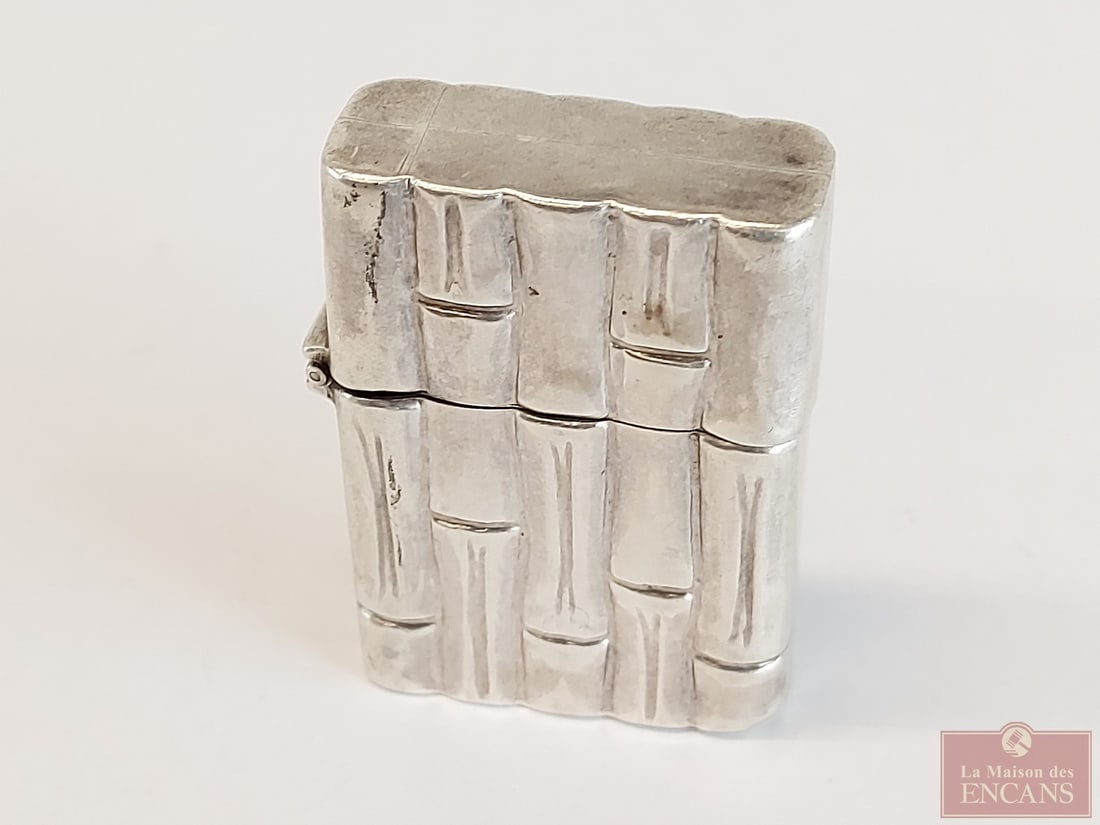 Tiffany and Co. sterling silver Bamboo lighter from the 1960s - measuring 2.25 inches high (Zippo li: Tiffany and Co. sterling silver Bamboo lighter from the 1960s - measuring 2.25 inches high (Zippo lighter inside).