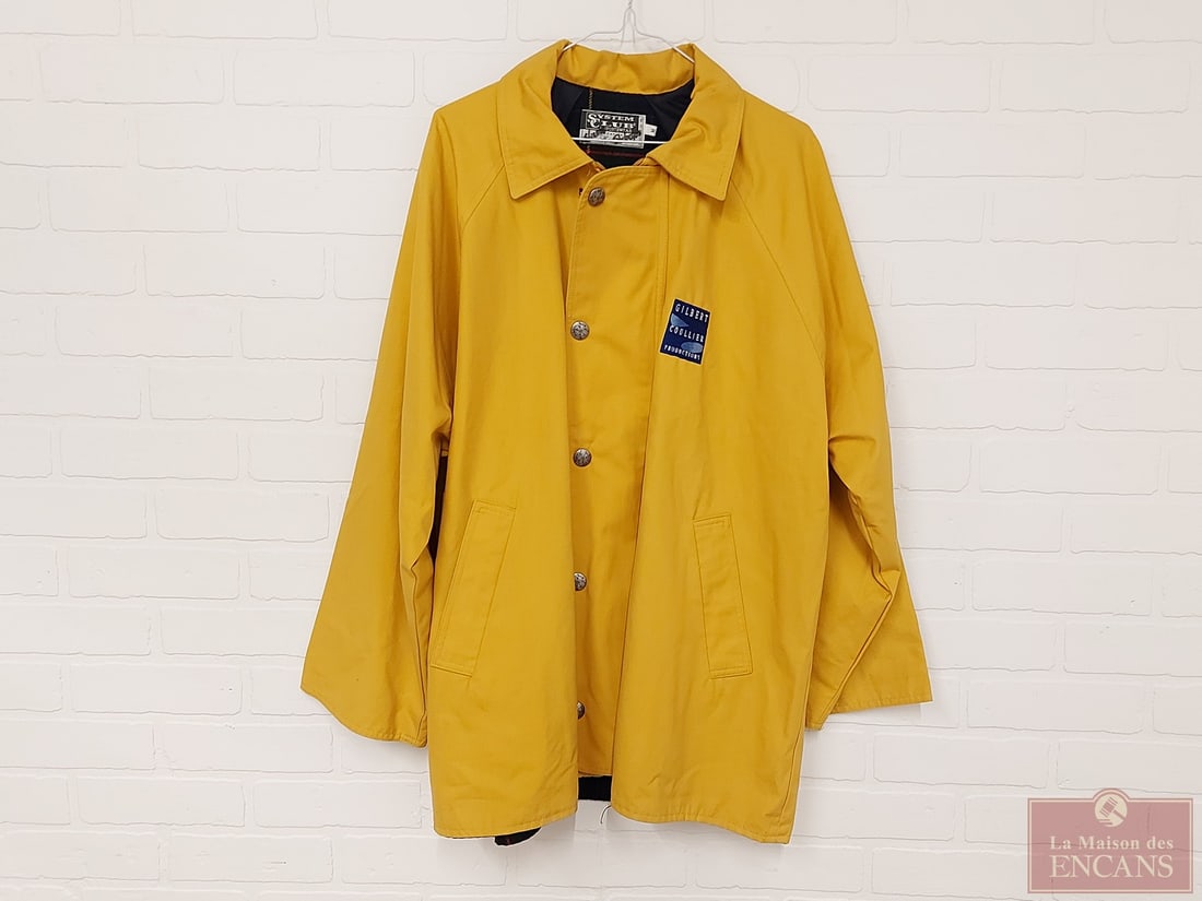 Céline Dion tour jacket. Badge Gilbert Coullier productions. Création Hardouin, Paris / System: Céline Dion tour jacket. Badge Gilbert Coullier productions. Création Hardouin, Paris / System Club Sportswear / T. 02.35.02.02.57. Autographed by Étienne St-Jacques, head of Céline's sound team.