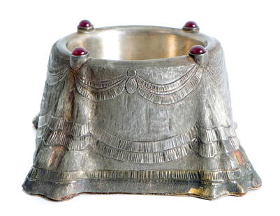 Richard Comyns Sterling Silver & Gold Wash Object: 20th century Richard Comyns sterling silver and parcel gilt object possibly a master salt or inkwell holder having four amethyst cabochon stones over hand worked drapery motif, monogrammed AA. 