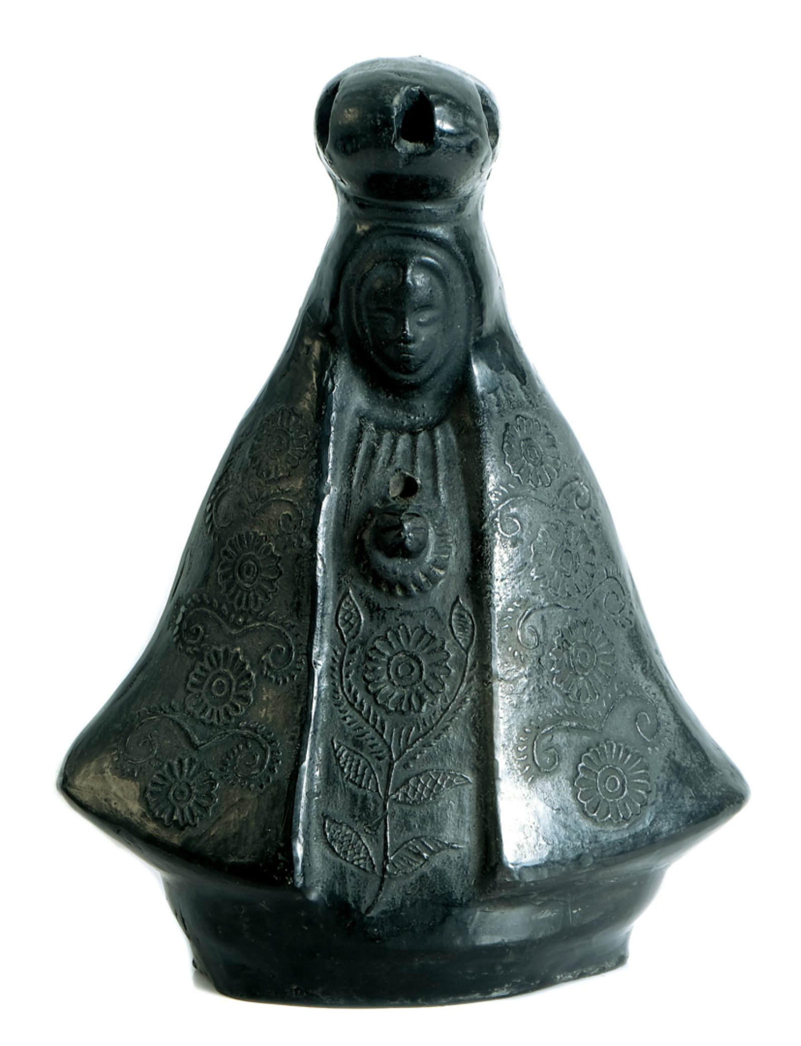 Oaxaca Barro Negro Folk Art Pottery Virgin Madonna: Oaxaca Mexico traditional Barro Negro (black clay) folk art pottery Madonna, Virgin of Solitude Statue. Approx. height 10 inches.