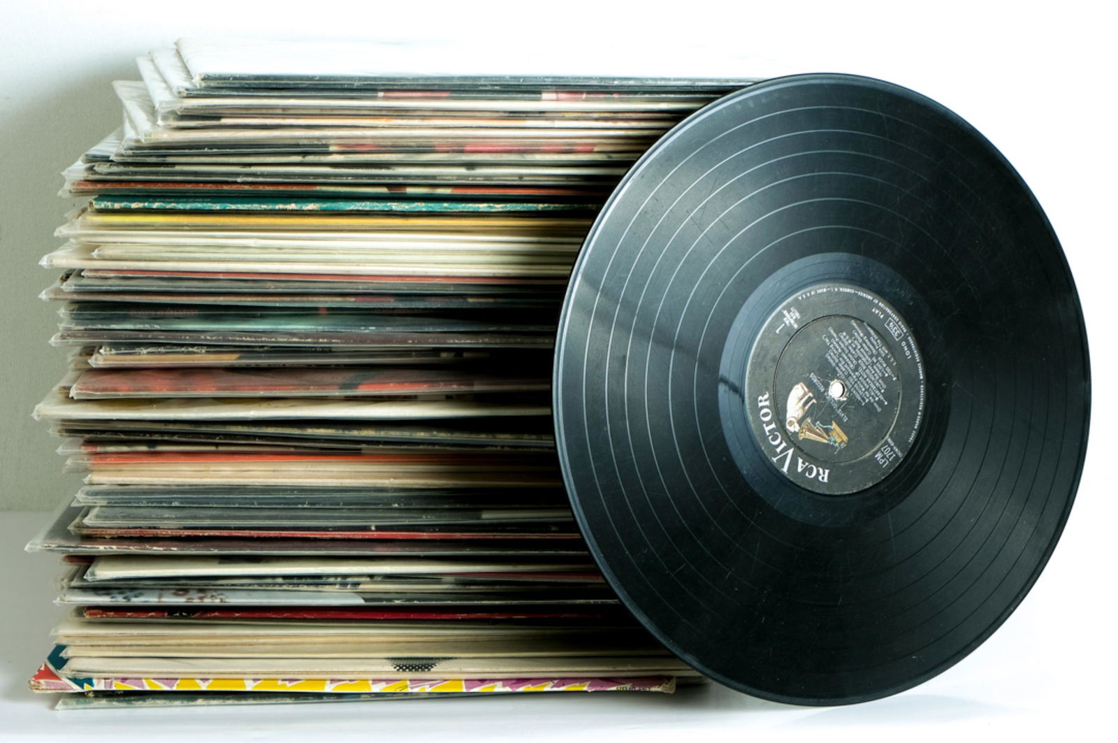 Group, 81 Elvis Presley Vinyl Albums (1 of 7)