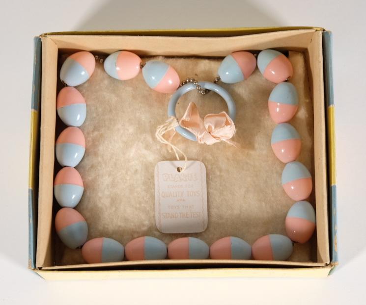 Vintage 1930Ã­s Bakelite Plakie Teething Ring (1 of 4)