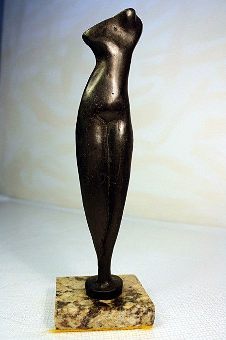 Alexander Archipenko Limited Edition Sculpture -: Alexander Archipenko signed and numbered recast bronze sculpture, "Flat Torso". Very well maintained - Museum Patina - Rare - Mint Condition