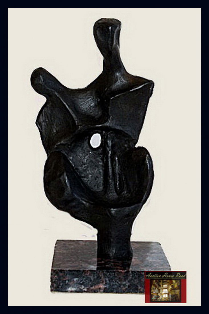 Henry Moore "Limited Edition" Bronze - Unknown: Henry Moore Signed And Numbered "Limited Edition" Bronze Sculpture, "Unknown". Museum Patina Very Well Maintained - Mint Condition - Very Rare