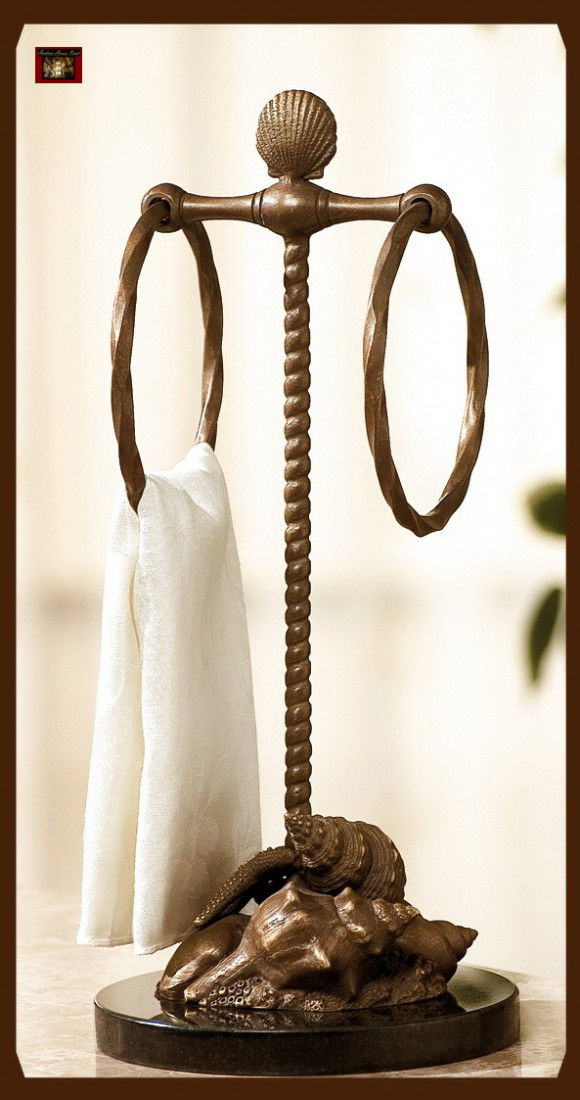 Shell Towel Holder: Shell Towel Holder