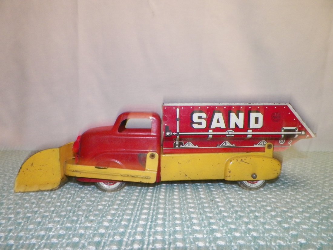 1950s Marx Sand and Gravel Tin Loader Toy Truck: 14" Long; Red and Yellow Paint Scheme; w/Paint Wear on Bottom of Scoop