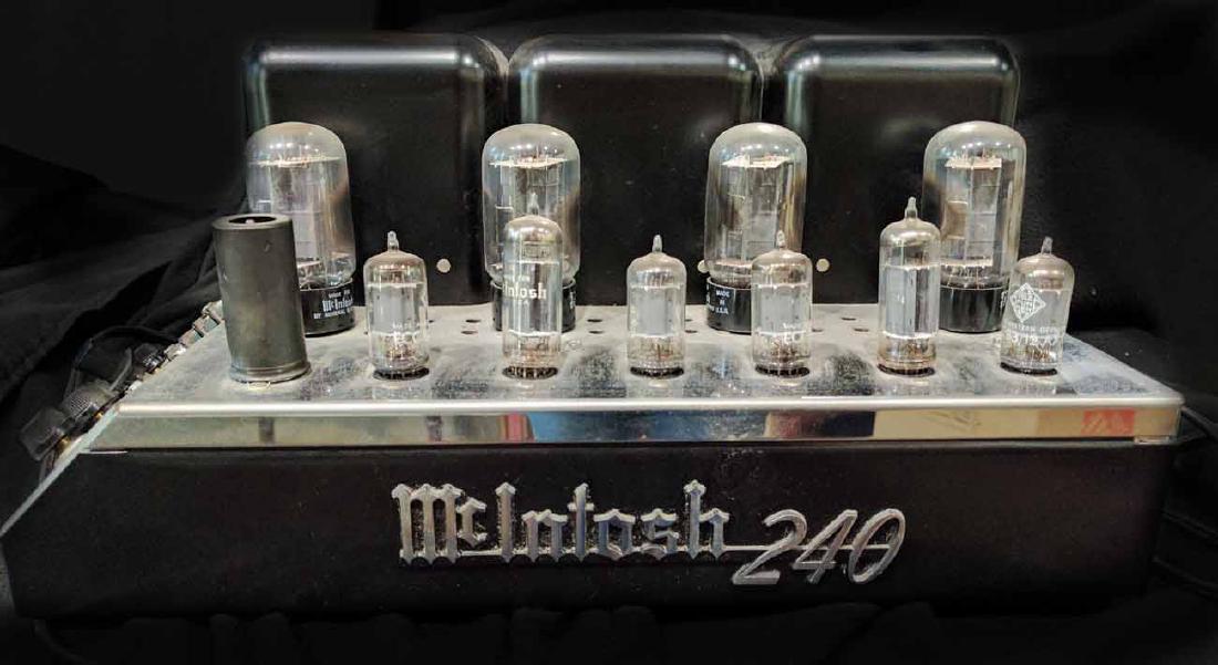 Vintage McIntosh MC240 Amplifier (1 of 4)