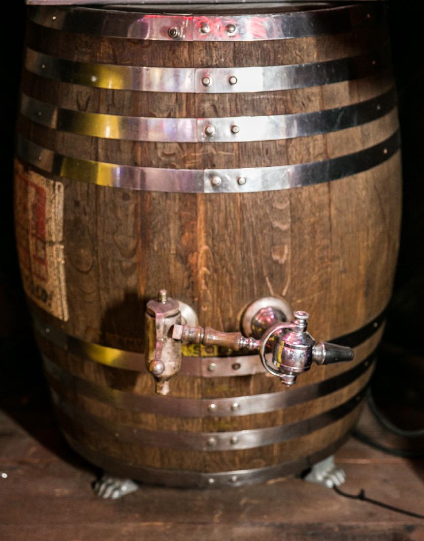 Root Beer Barrel with Tap System (1 of 2)