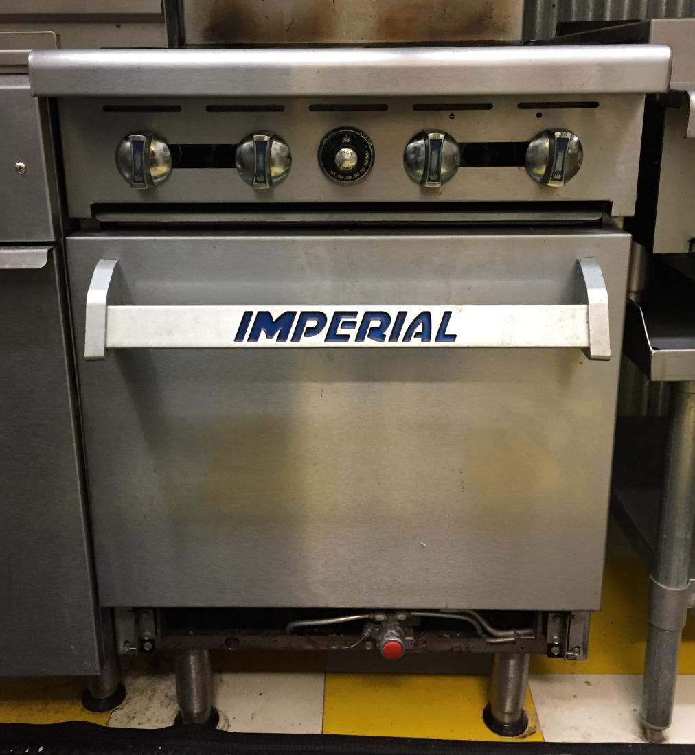 Restaurant Oven: Imperial. (4) 16" burners, with oven. NOTE - If unable to pick locally, Buyer is responsible for arraging all packing and shipping