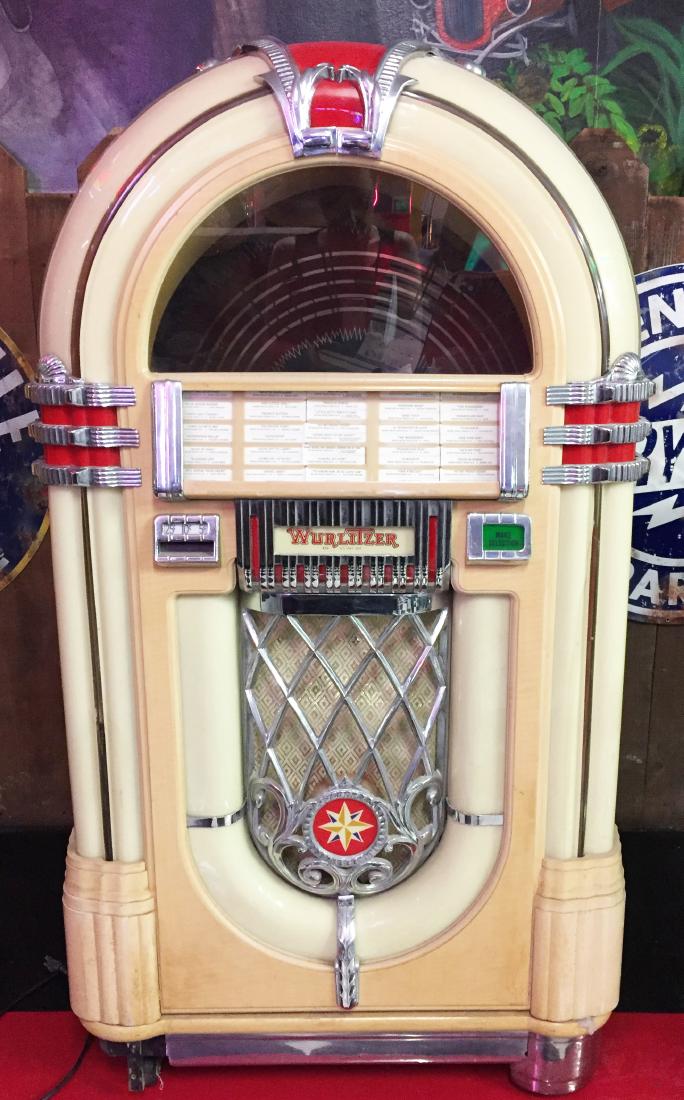 Wurlitzer Jukebox Case (1 of 3)