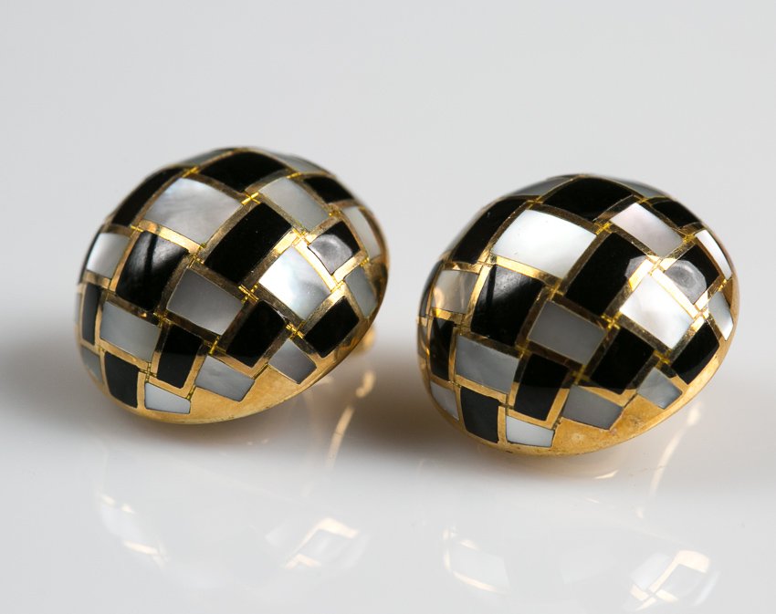 TIFFANY 18K Gold, Mother of Pearl and Ebony Earrings (1 of 3)