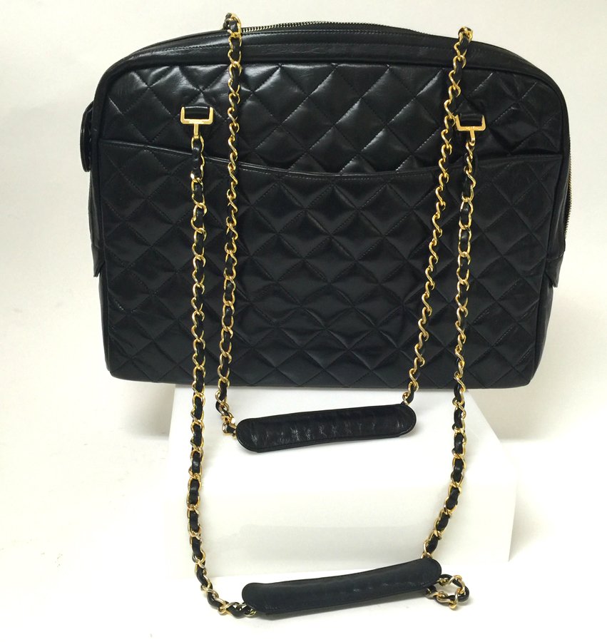 Vintage Chanel Purse (1 of 3)