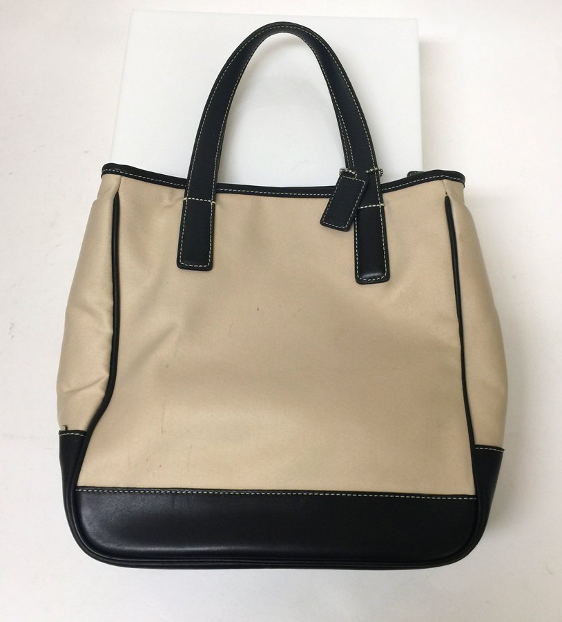 Coach Purse (1 of 3)