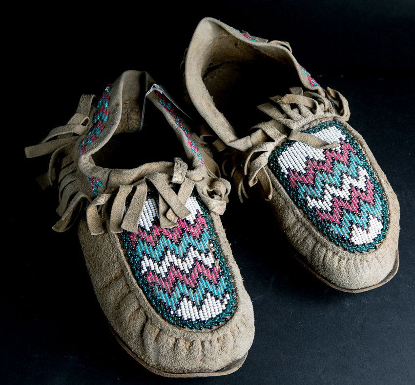 Native American Indian Moccasins (1 of 3)