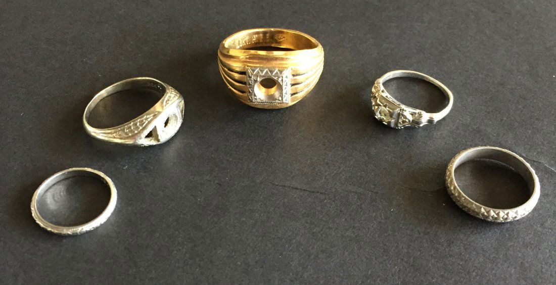(5) 18K Gold Rings (1 of 1)