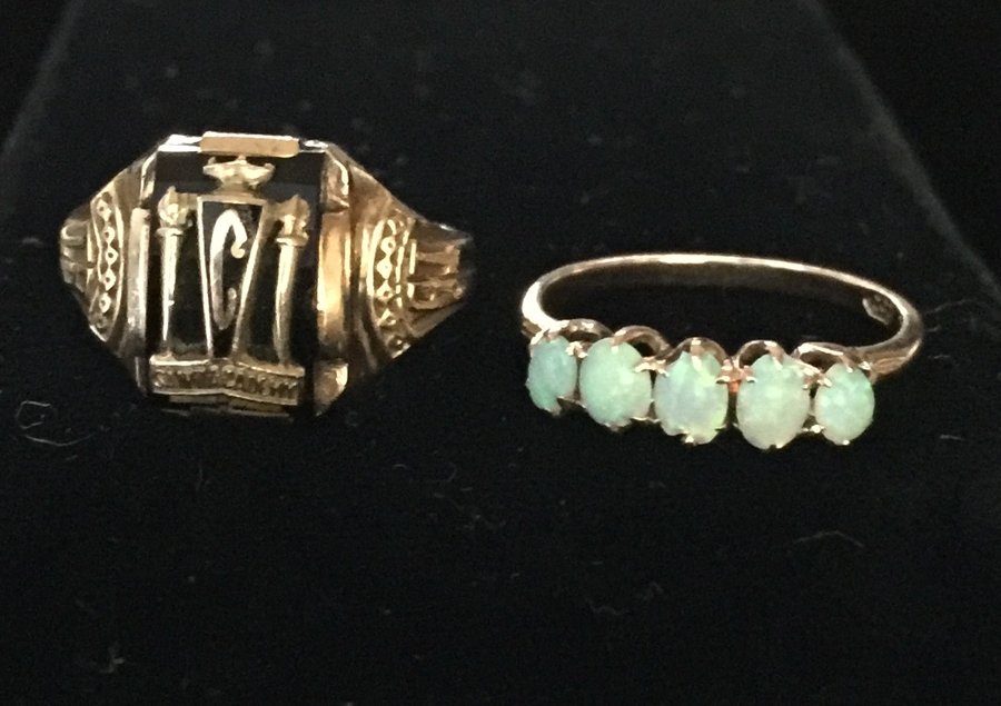 (2) 10K Gold Rings (1 of 3)