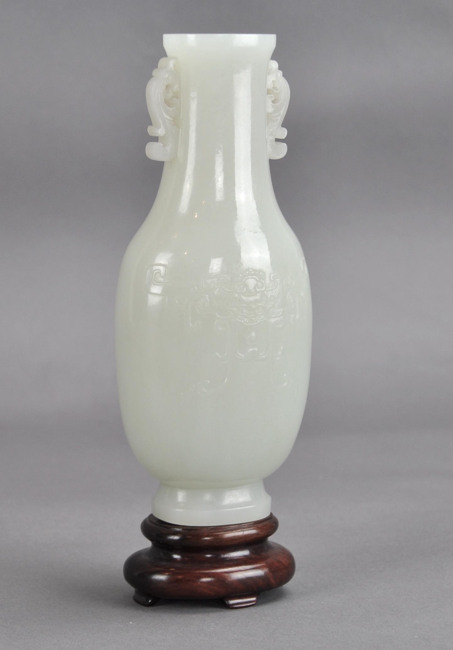 Chinese White Jade Vase (1 of 16)