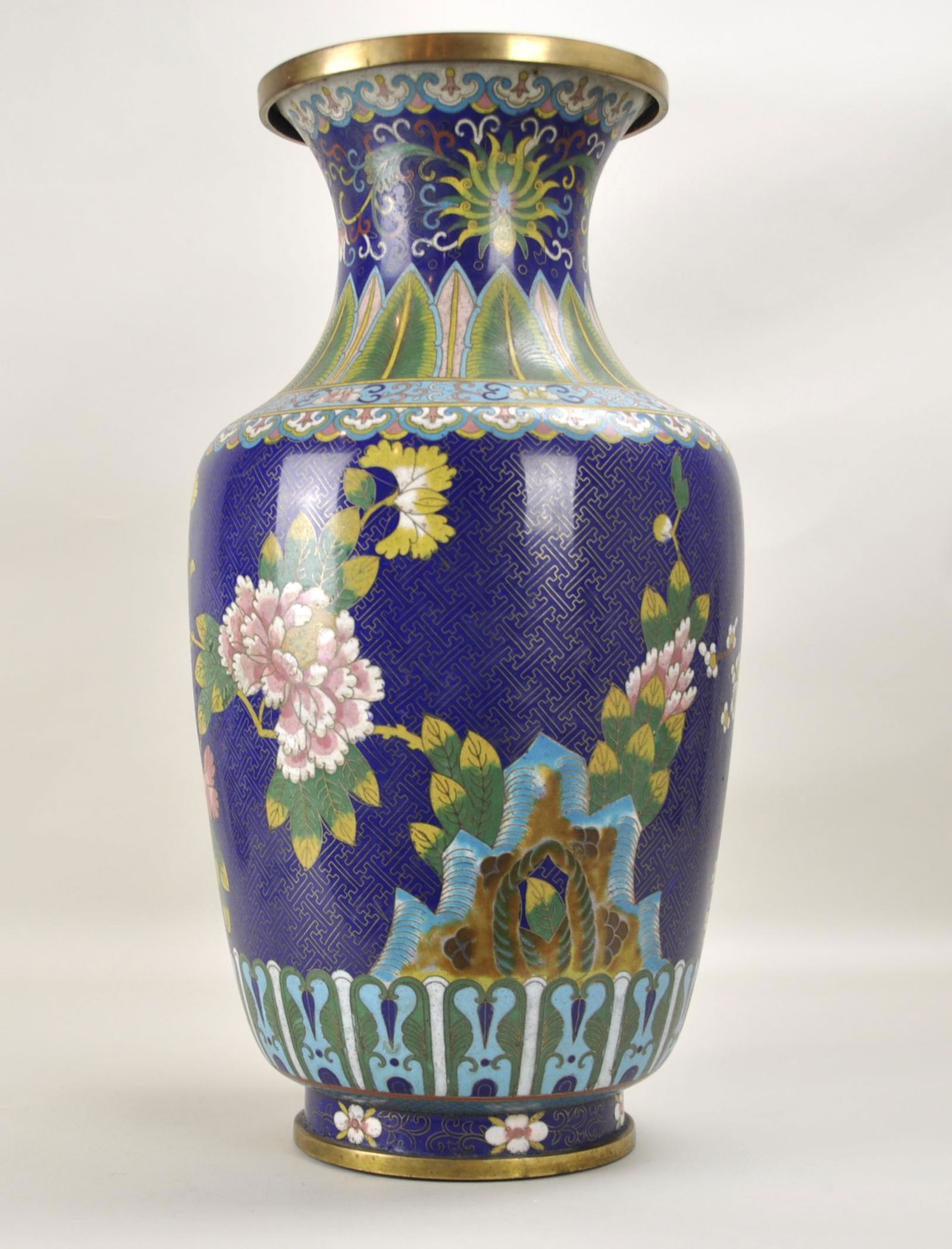 Chinese Large Cloisonnee Vase (1 of 5)