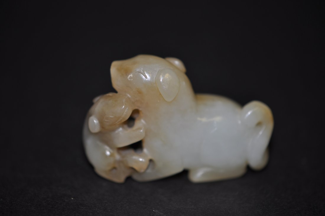 Chinese Brown Jade Dog: 1.65" (4.3cm) tall. 19th. C.. Good condition.