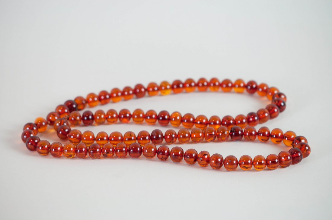 Chinese Large Amber Necklace (1 of 3)