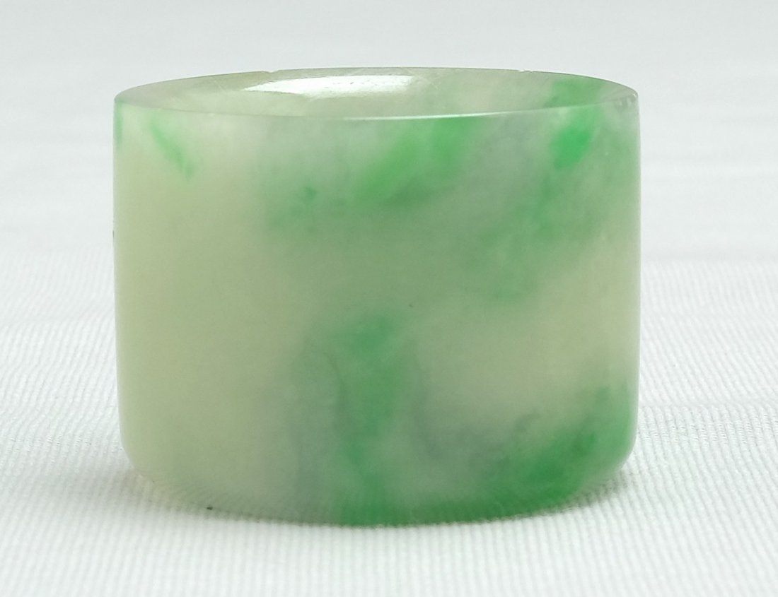 Chinese Jadeite Thumb Ring (1 of 3)