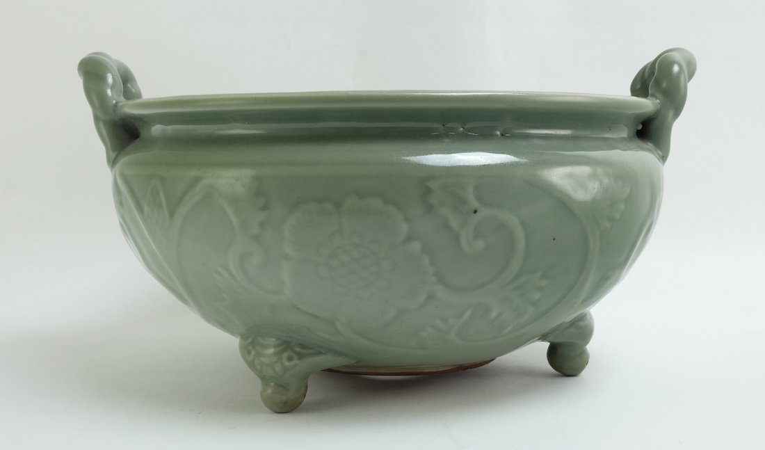 Chinese Long Quan Incense Burner 2 (1 of 4)