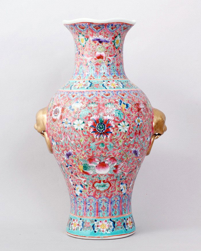 FINE CHINESE FAMILLE ROSE PORCELAIN VASE: FINE CLOISONNE VASE,WITH PEACHES AND BATS AMONG FLOWERS.TWO FOO DOG HEAD HANDLES AND RINGS ON EACH SIDE. 14"H,7"W. SEAL MARK YONGZHENG PRODUCTION IN UNDERGLAZE BLUE ON BOTTOM.