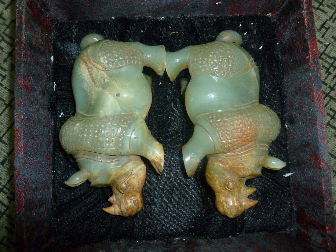 CHINESE PAIR OF LARGE JADE RHINOS: CHINESE, PAIR OF NICELY CARVED LARGE JADE RHINOS, H.7.9".