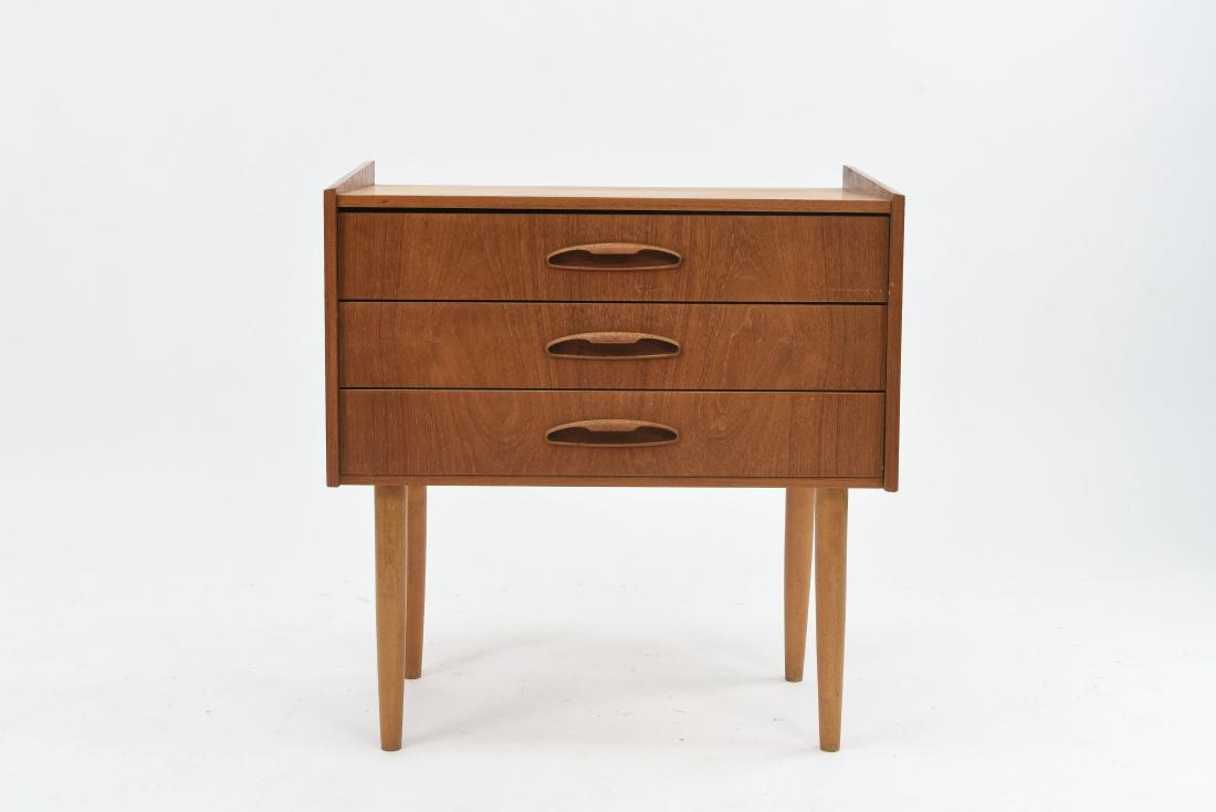 DANISH SMALL TEAK 3 DRAWER CHEST (1 of 6)