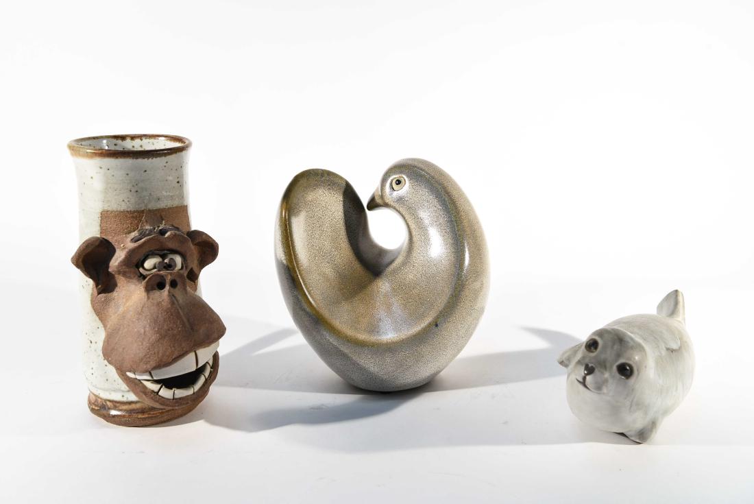 GROUPING OF CERAMIC ANIMALS (1 of 9)