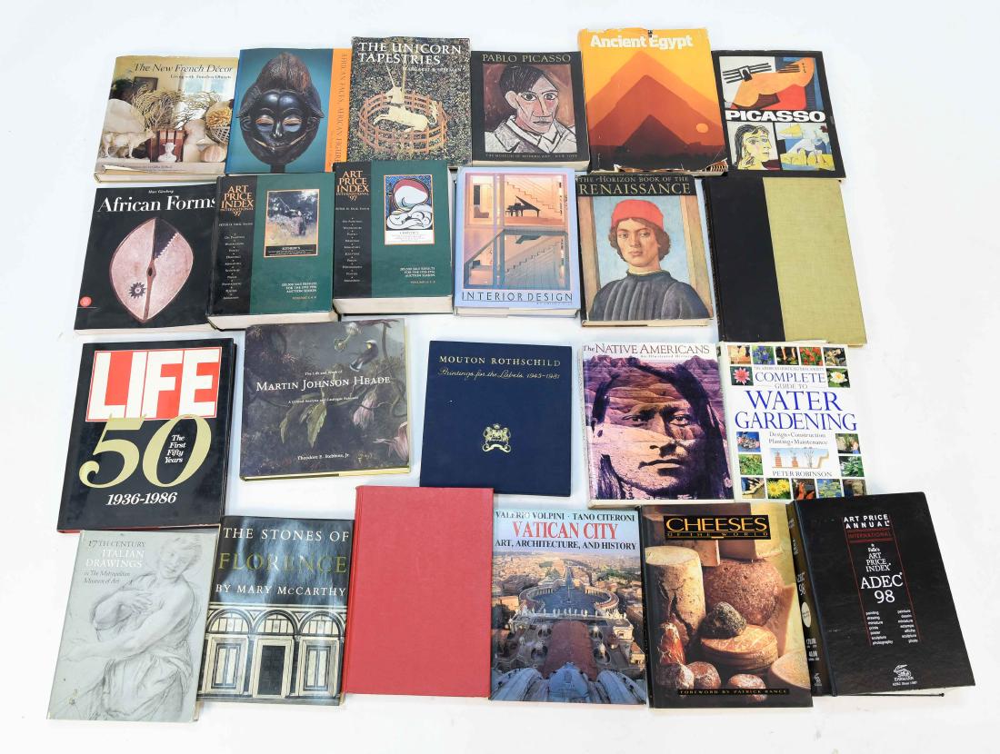GROUPING OF CONTEMPORARY ART BOOKS (1 of 8)
