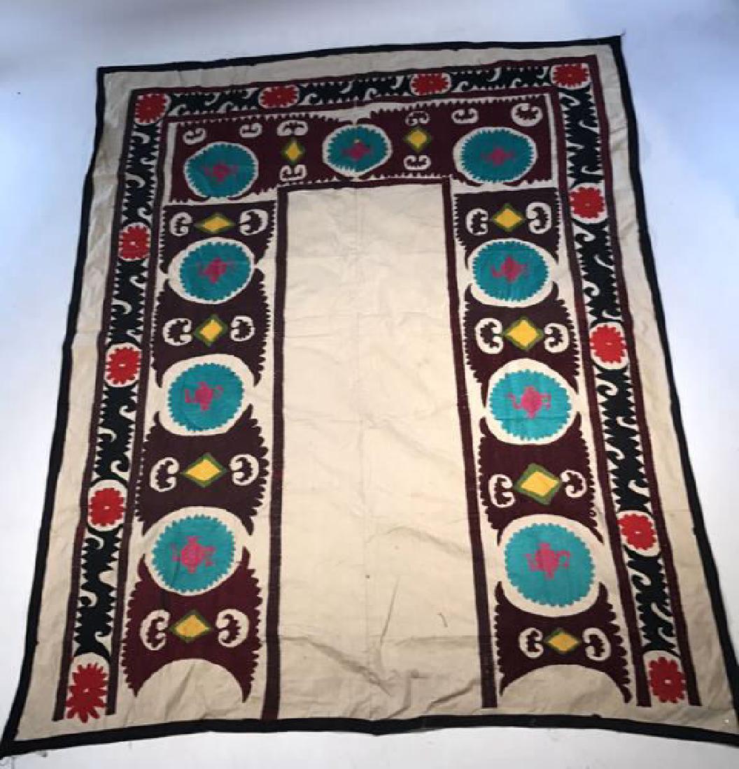 EMBROIDERED PRAYER SUZANI (1 of 9)