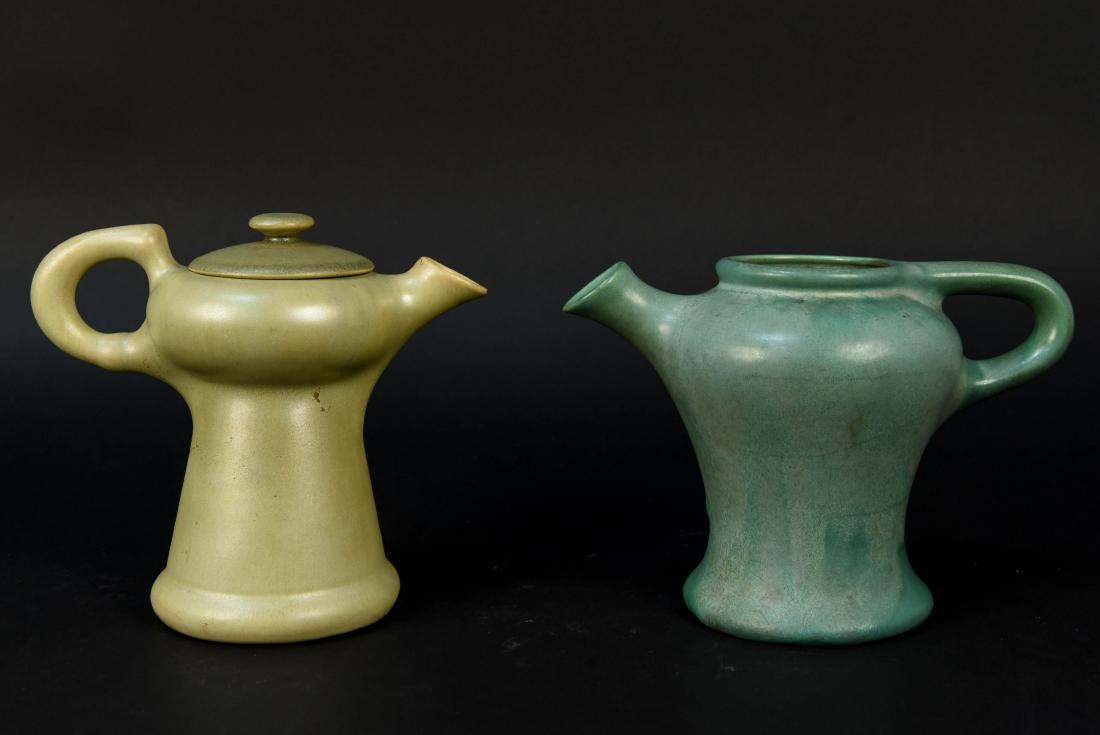(2) LIFTON POTTERY TEAPOTS (1 of 10)