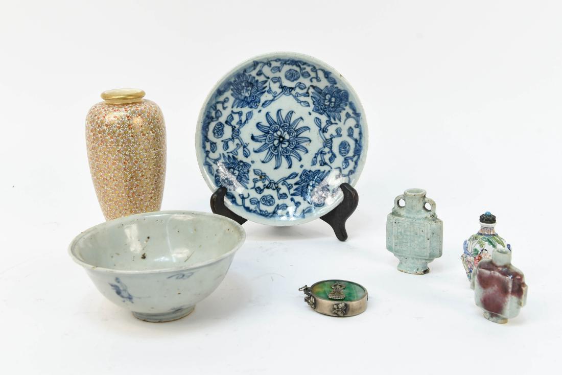 CHINESE PORCELAIN ETC. GROUPING (1 of 10)