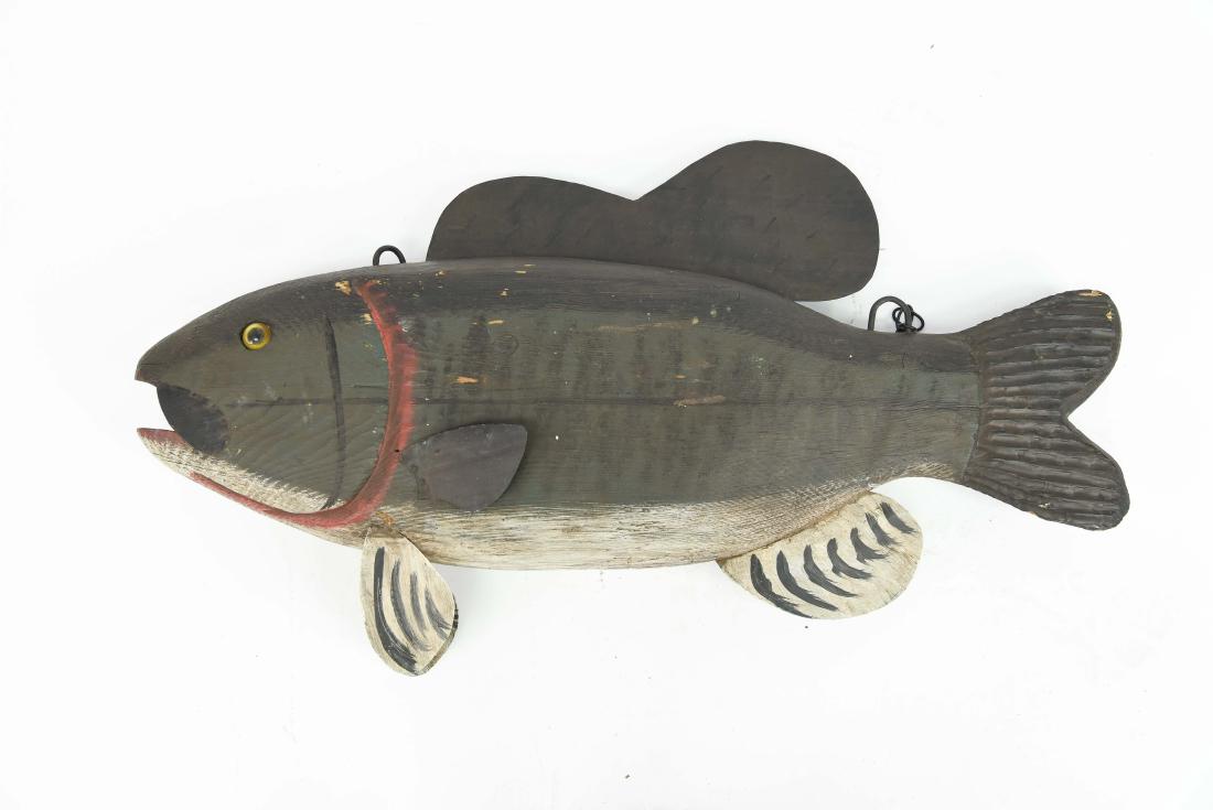 LARGE ANTIQUE FISH DECOY HANGING SIGN (1 of 10)