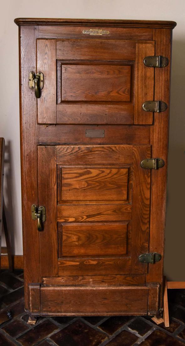 ANTIQUE OAK ICE CHEST May 20, 2017 Westport Auction in CT
