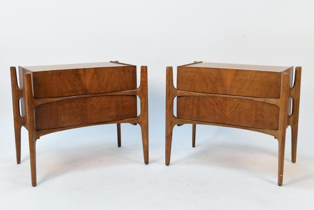 PAIR OF WILLIAM HINN MID-CENTURY NIGHTSTANDS (1 of 9)