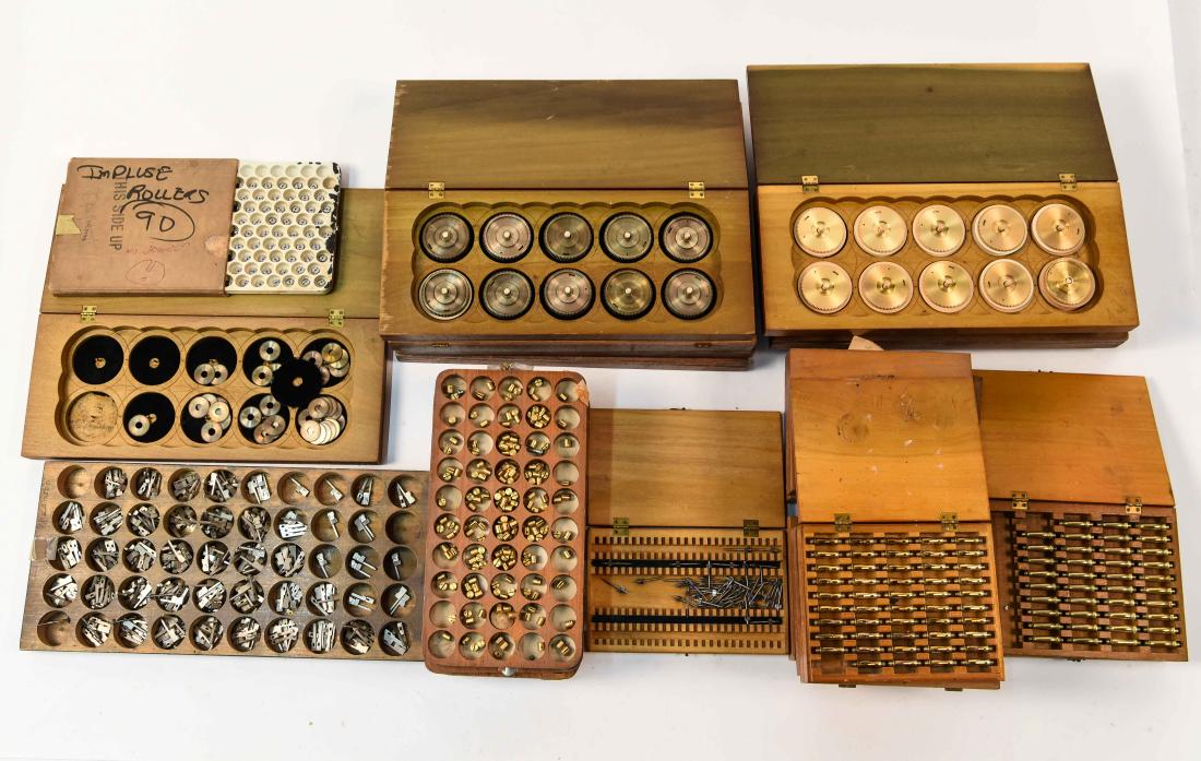 ELGIN 1943 CHRONOMETER PARTS (1 of 10)